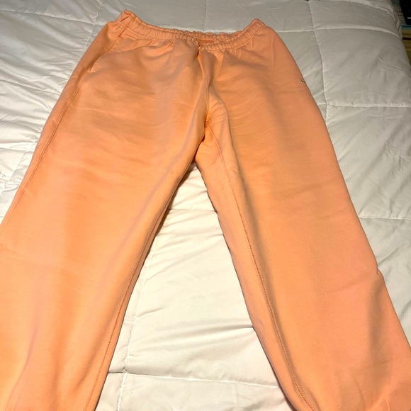 NWT Nike Sweats! Luscious peach color! - Picture 1 of 7